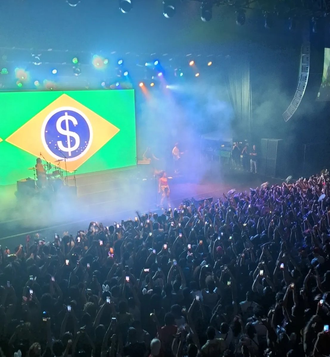 slayyyterzzz's tweet photo. SLAYYYTER É LULA 13 https://t.co/q3eOHchDrU
