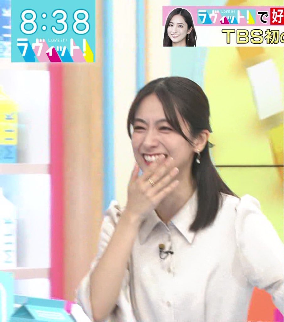 ri8gf's tweet photo. 田村真子アナ
脇汗…。 https://t.co/jLPRr3E7ga