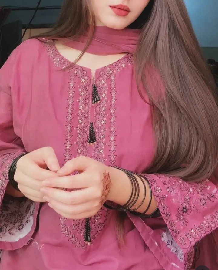 Angel_hn's tweet photo. جب سے میں لوگوں کو جاننے لگی ہوں "
 " تب سے میں لوگوں کو جانے دیتی ہوں

💙🫰 https://t.co/cvczwCYAaD