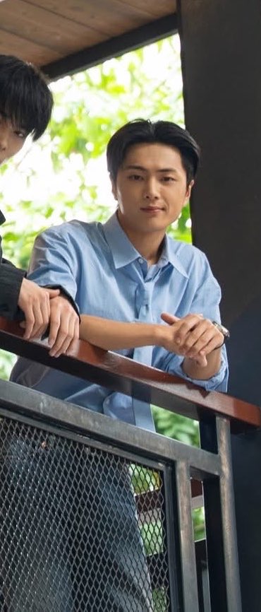 starsbyjay's tweet photo. iba talaga dating ni jay last weekend dito sa pinas tangina sobrang gwapo, sobrang mayor, sobrang dilf potential ???? 😓 buong pilipinas na-wreck eh #gets https://t.co/fT9AFMz4mA