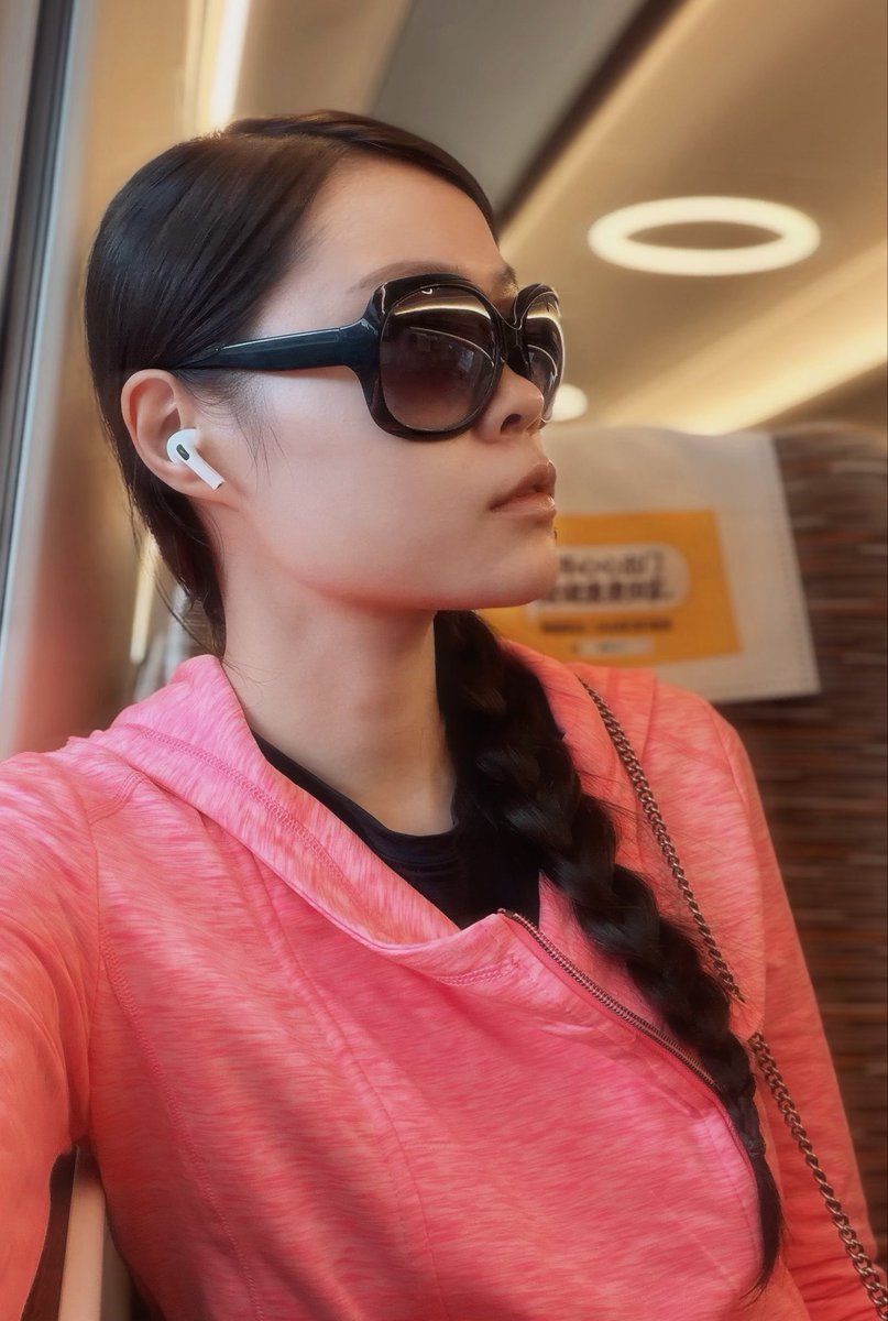 Yolibaby_'s tweet photo. Little hungry now 
Next station Shanghai 💕 https://t.co/MZtmqcFdMJ