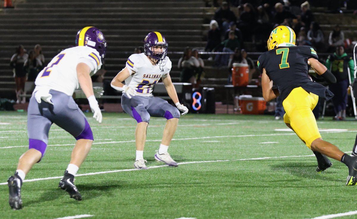 UnluckyDon's tweet photo. @1Cowboy_sports @SHSCowboyFB
Images from Friday's Monterey-Salinas football game at Monterey High. Publication or broadcast of images requires the permission of the photographer. (Retweets or shares are certainly OK). https://t.co/rDdIUu6LiK