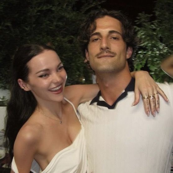 Diorgirlx's tweet photo. dove cameron and damiano david https://t.co/c3JXRhXDa8