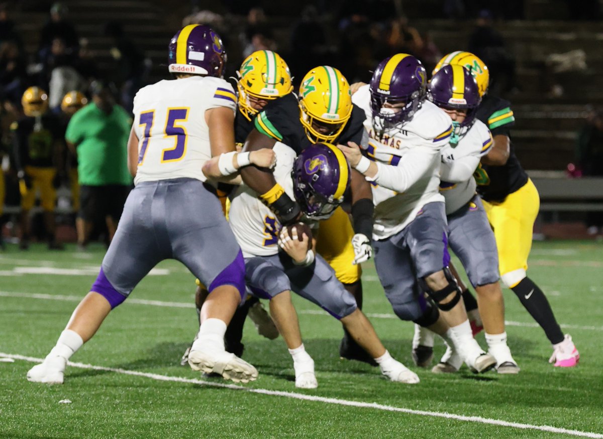 UnluckyDon's tweet photo. @1Cowboy_sports @SHSCowboyFB
More images from Friday's Monterey-Salinas football game at Monterey High. Publication or broadcast of images requires the permission of the photographer. (Retweets or shares are certainly OK). https://t.co/g7rPLYo1mB