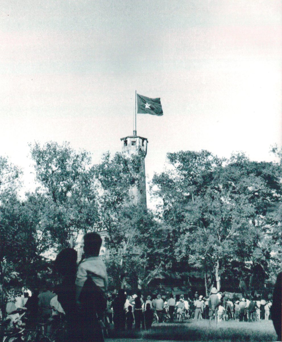 LonelyPAVN's tweet photo. Hanoi Flag Tower, October 10th 1954 https://t.co/NTLQjtgSBd