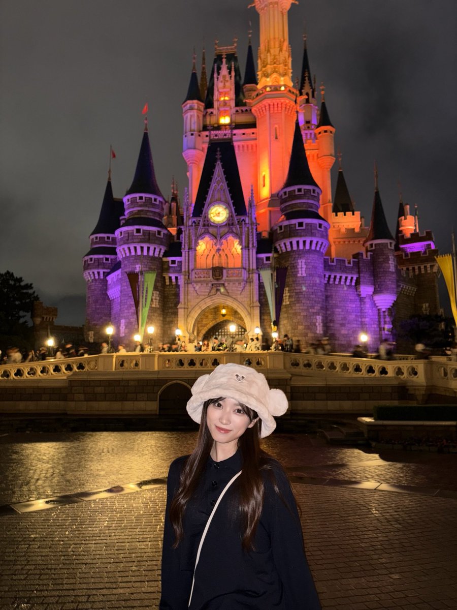 pon_IVE_'s tweet photo. ウォニョンと奈子ちゃんディズニー一緒に行ったのか！？！？😭😭😭😭😭😭😭
違かったとしても一緒に行ってたってことで！！！！🥹🥹🥹🥹🥹
まじでまじでまじで😭😭😭😭😭😭😭 https://t.co/rS1OHlbmhz