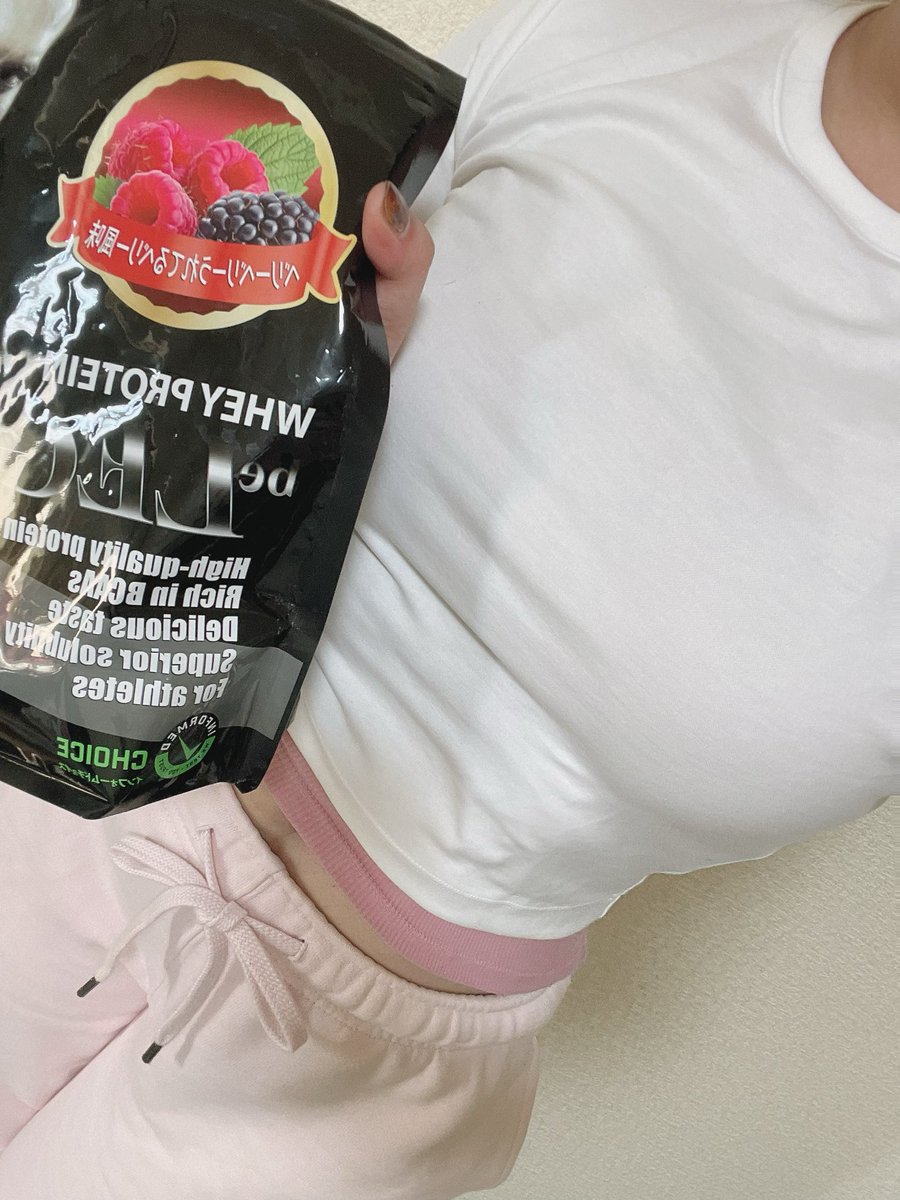 zuwkt's tweet photo. 銀時の誕生日なのでいちご牛乳カラーコーデでトレしてきた🍓 https://t.co/IqetN5I1tz