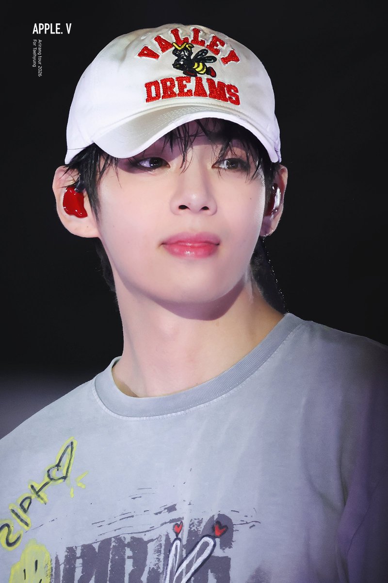 APPLE_V_KR's tweet photo. 261009 BTS WORLD TOUR 'ARIRANG' IN LIMA
이쁜 태형이
💜🐯
#TAEHYUNG #BTSV #BTS_WORLDTOUR_ARİRANG_LIMA https://t.co/rswQqMcQqO