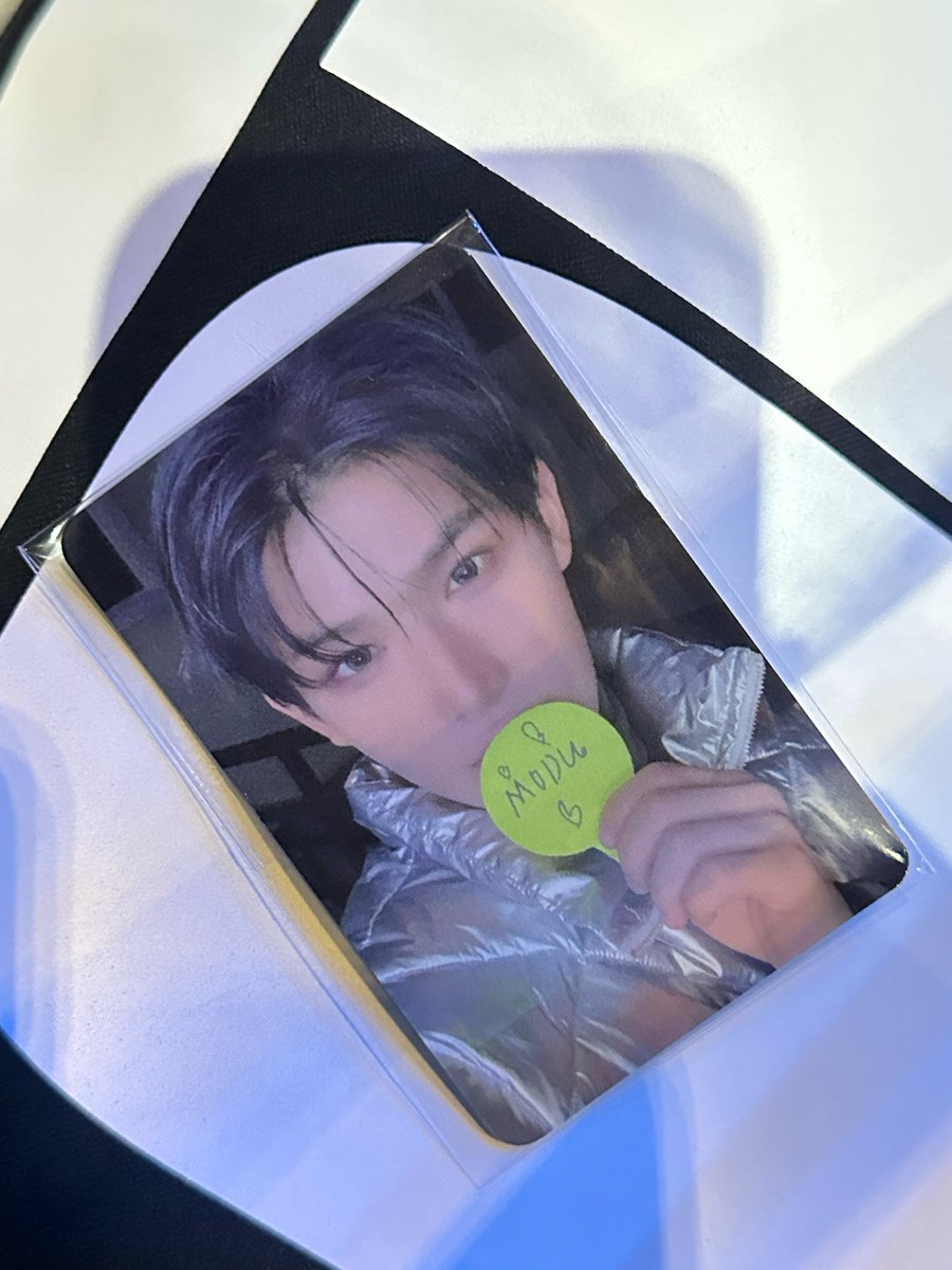 slamqmdm's tweet photo. 모디세이 팬콘 모두존 포카 교환
MODYSSEY FANCON MODU ZONE 

me: #이첸 #YICHEN
you: #헝위 #HENGYU

DM or 옵챗 주세요!
https://t.co/X6baj6yKLV https://t.co/YbMnA9R4ir