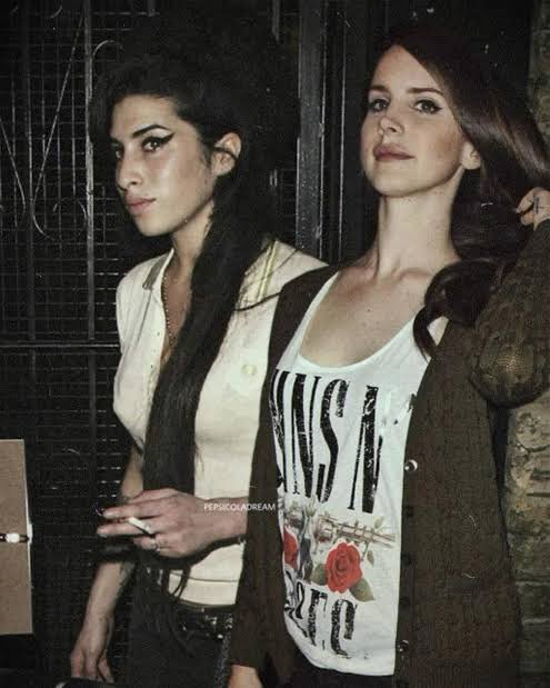 qrpress_'s tweet photo. Amy Winehouse &amp; Lana Del Rey https://t.co/rQDjvjVNzU