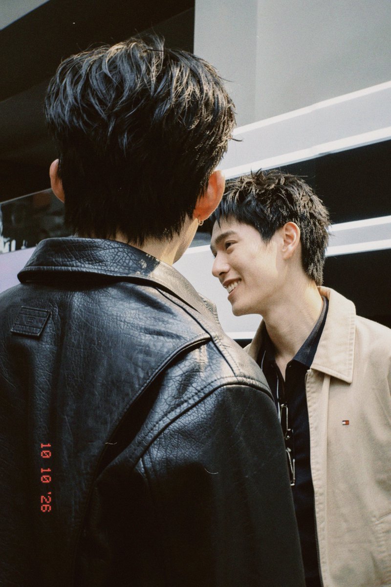 lookpheperm's tweet photo. หล่อจัดอ่ะแต่แอบเดทกันป้ะ https://t.co/a2x7zAblT8