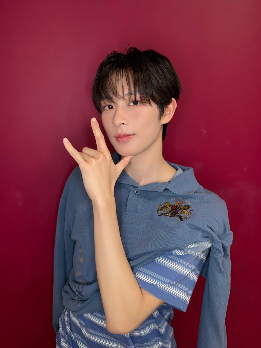 KO1KEYZofficial's tweet photo. [📸] 261010

MBC「쇼! #음악중심」 
감사합니다!

⚽️ #RYOGA
Detail ➡︎https://t.co/9FDkq6cgqb

'KO1KEYZ' (Korean ver.) PV
🔗https://t.co/4xIBmFou16
Apple Music
🔗https://t.co/nt5gbOLIZR
Spotify
🔗https://t.co/pTP0S9RVbH

#쇼음악중심 #MUSICCORE 
#KO1KEYZ #코이키즈 https://t.co/HKqb8cBFke