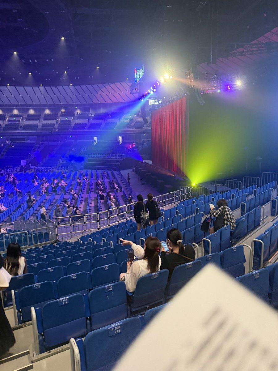 ryoqyun__'s tweet photo. JUMP date 横浜アリーナ　構成
メンステ　バクステのみ https://t.co/raw7qewiIu
