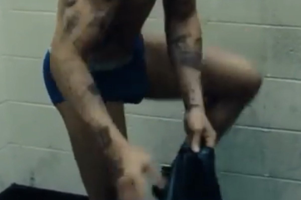 hollandsdolly's tweet photo. Okay pervs send me ANY Rygos shirtless photos u have it’s just for research purposes 
Even if it’s just a sliver of skin 🤭🥴 https://t.co/cy9aX5Y8IP