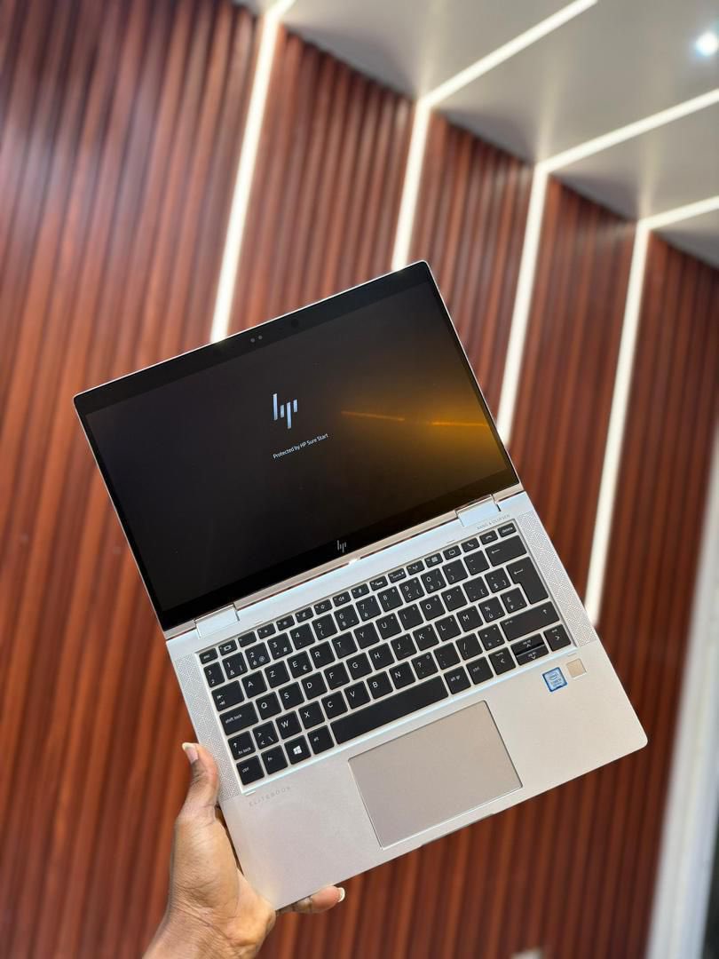 TechShackHQ's tweet photo. *HP ELITEBOOK 1030 G3/G4* 
  TOUCHSCREEN
Intel®️ core i5 8th gen vpro max turbo frequency
•13”3 inches
•8GB DDR4 ram
•256 GB SSD
•Graphics: intel UHD 620(4GB)
•USB Type C
•FHD display
•Keyboard💡
•Fingerprint
•Face ID
•Charger🔌

Ghc: 4.2k
☎️0241636577 https://t.co/6qIawQ4wJo