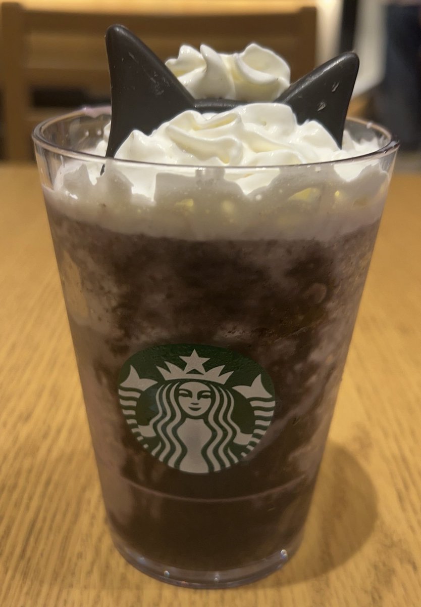 giannanfxnf's tweet photo. エックスしまくるつもりがカフェで盛り上がってた。スタバの新作おいしい！ https://t.co/fdNYo5aZf6