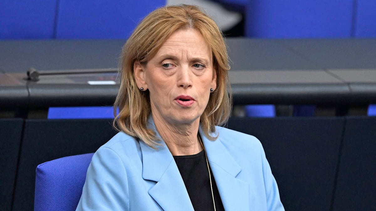 welt's tweet photo. CDU-Vize Karin Prien fordert Parteiausschluss für AfD-Unterstützer https://t.co/q4OfGPCWox https://t.co/lwQv2xScij