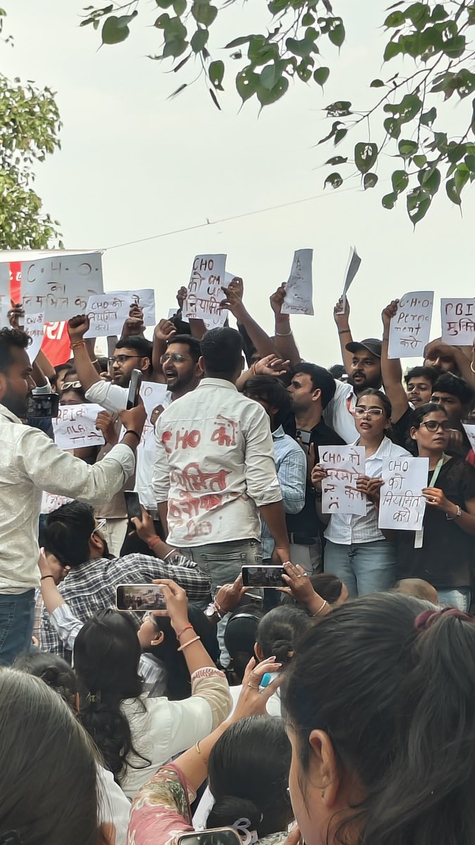 jaini_yada56954's tweet photo. #UPCHO#CHOEKTAJINDABAD#apne khoon se patra likhkar cho ne apna jajba dikhaya h abhi kro hmko permanent kro#UPCHO#🙏🙏🙏🙏🙏🙏💯💯💪💪💪💪🇮🇳🇮🇳🇮🇳🇮🇳 https://t.co/ju4hovKiD1