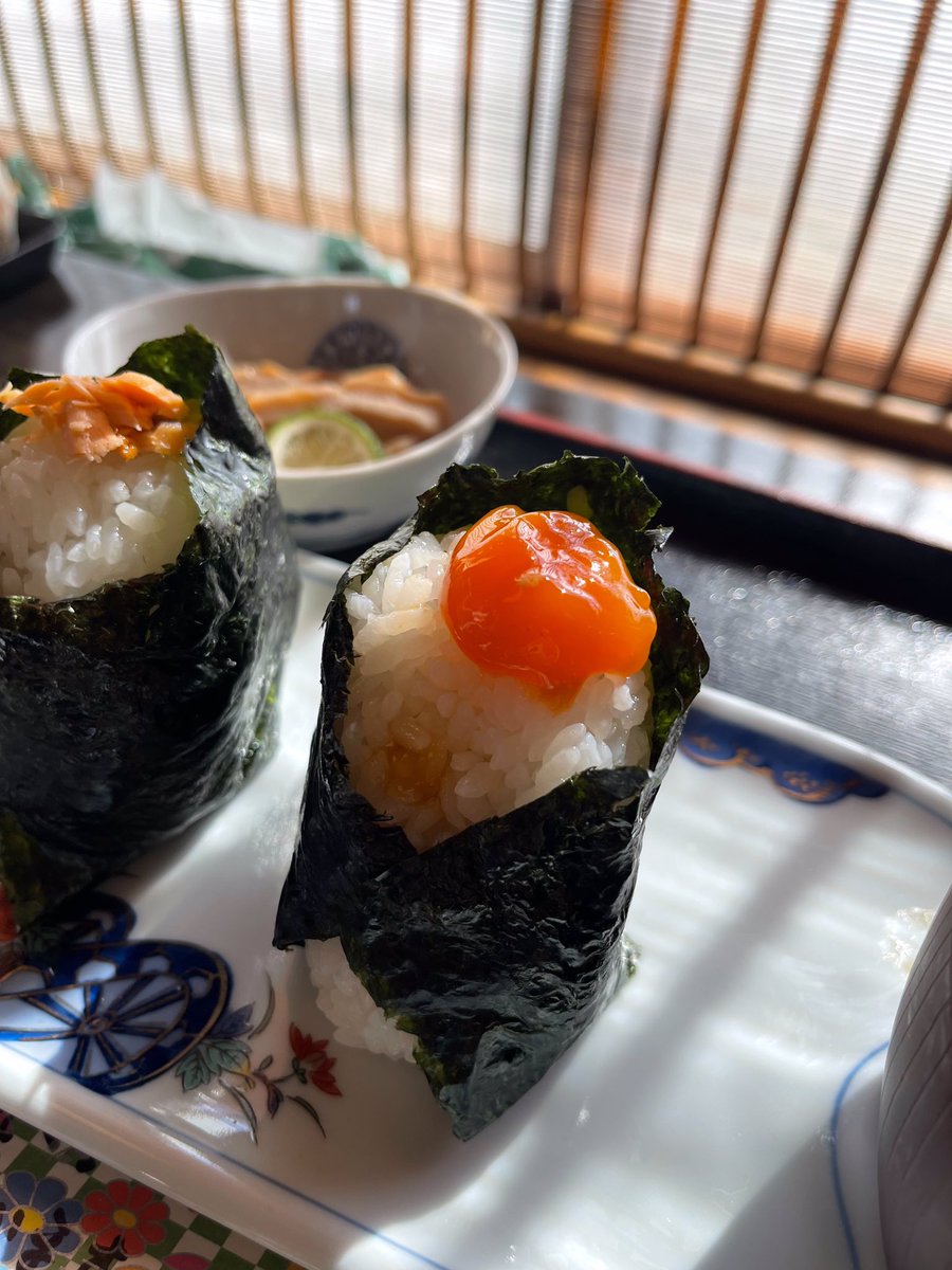 KANBARA_GAS's tweet photo. まき 街仲食堂 byジーバーFOODさんにお邪魔しました🌈
お店に入ると「おかえり～！」と温かなお声にキュン！
 
愛情たっぷりふわっふわおにぎり🍙は
ひと口食べたら💓思わず笑顔になります😋

皆さんもぜひ行ってみてくださいね～🚩🚩
＃ジーバーFOOD ＃街仲食堂 ＃おにぎり ＃新潟市西蒲区 ＃巻 https://t.co/SsOkUhP5w9