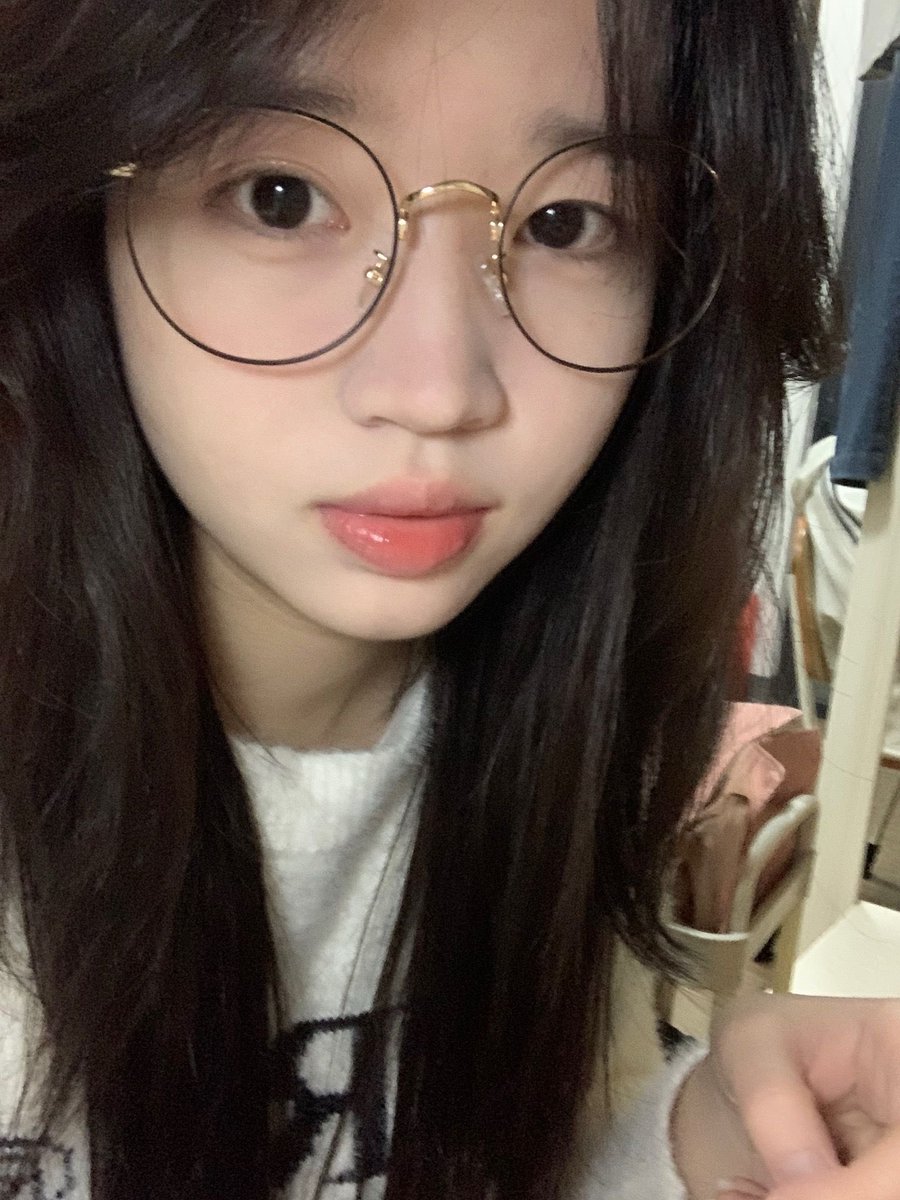 Davidla72312096's tweet photo. 分享一下今日份照片，哈哈哈臭美一下 https://t.co/uiP4XkiekI