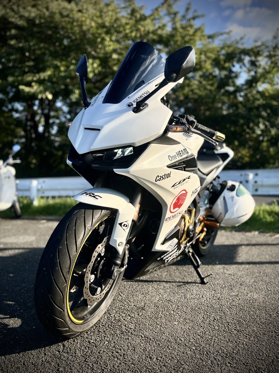 WW_8BL's tweet photo. Hello!! ~ New Face CBR400R ~ https://t.co/jbl4148Fbk