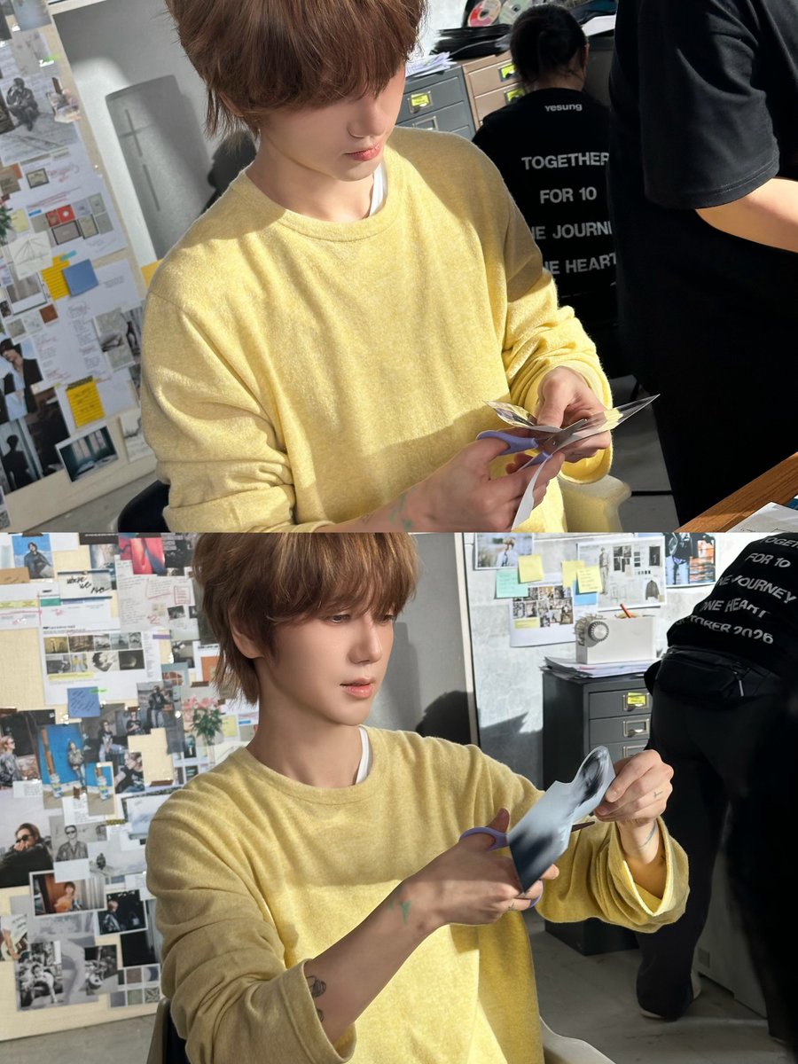 YESUNG_smtown's tweet photo. 𝙬𝙤𝙧𝙠𝙞𝙣𝙜 𝙬𝙞𝙩𝙝…

#예성 #YESUNG
#슈퍼주니어 #SUPERJUNIOR
#Pedazos #YESUNG_Pedazos 
#WhereWeAre https://t.co/tsutYWiRgi