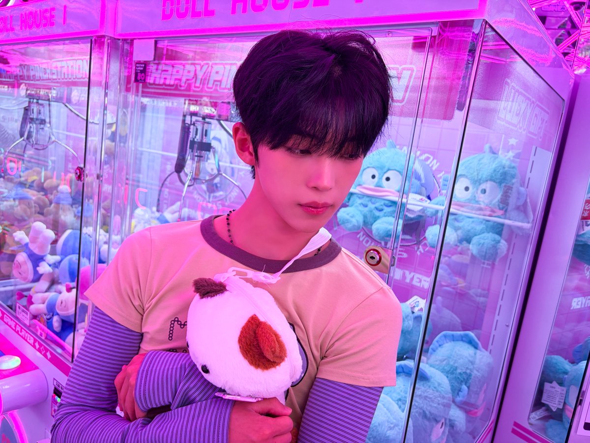 idntt_cosmo's tweet photo. 뚱얼스

#idntt #아이덴티티
#김도훈 #kimdohun https://t.co/EDQA8ndEbI