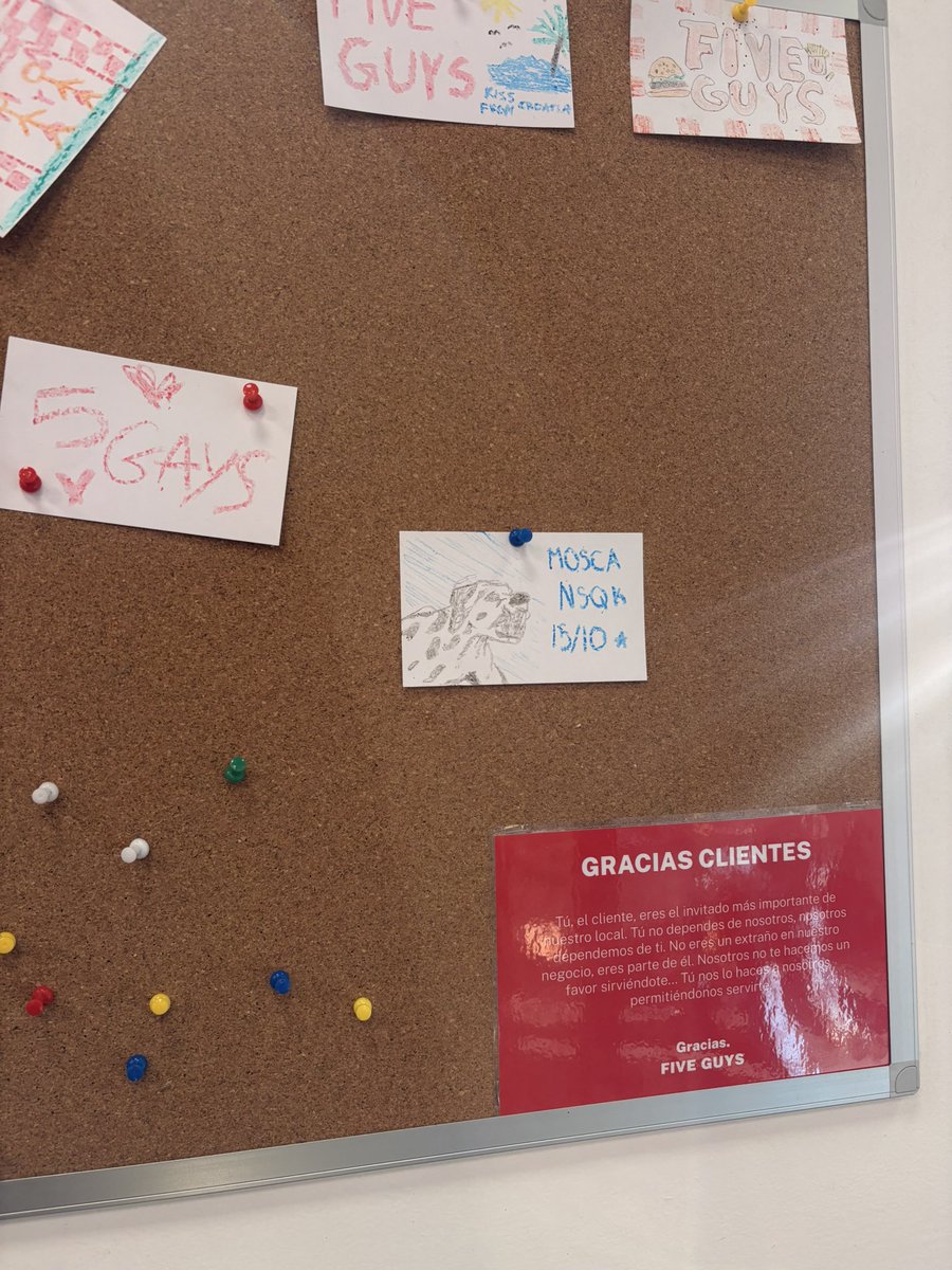 Polasakks's tweet photo. oye nsqk @nsqkk te puse publicidad en el five guys de madrid, prestame una feria https://t.co/tlvzn8Hqoh
