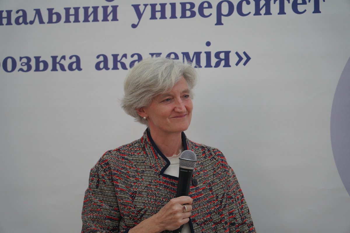 CanEmbUkraine's tweet photo. During her trip to western Ukraine, Ambassador Mawhinney visited Ostroh Academy, 🇺🇦’s oldest educational institution, now ranked among the country's top 5 universities. Ambassador toured the campus and joined a candid public discussion with university leadership and students. https://t.co/OREHw97yYr