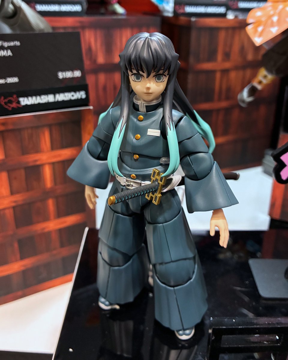 t_features's tweet photo. ◤New York Comic Con 2026 INFORMATION◢

開催中の #NYCC2026 より、アニメ「鬼滅の刃」シリーズの展示をご紹介！
#t_shf #鬼滅の刃 https://t.co/dG94KLSI9H