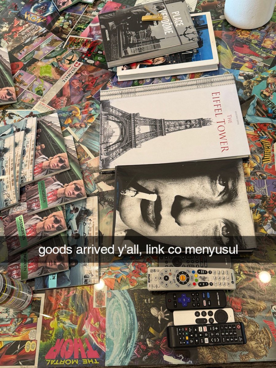 eomdiva's tweet photo. sean ngaku owner go, pap dia di pake buat jaminan kalo ngilang bisa di cari pake itu foto, barang arrived nya di pake capt "goods arrived y'all, link co menyusul", rata rata yang jajan disini cuma karna mau interact sama own go yang ganteng itu https://t.co/SLHpcHMfwO