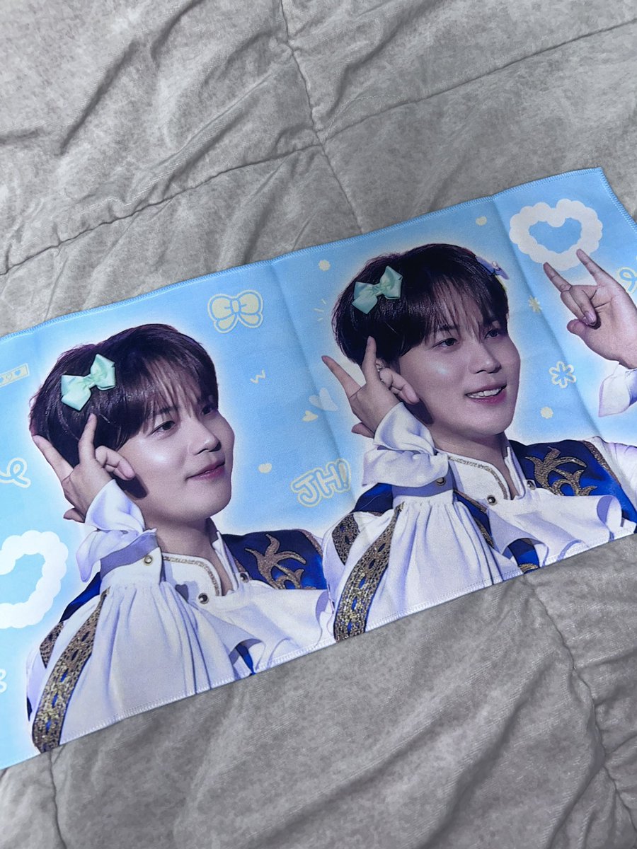 wooooyoooooo's tweet photo. 진짜 너무너무너무예뻐서 죽을것만같아요
이런 고능한 굿즈 만들어주셔서 감사합니다ㅜㅜ https://t.co/MNJt6RYD5C