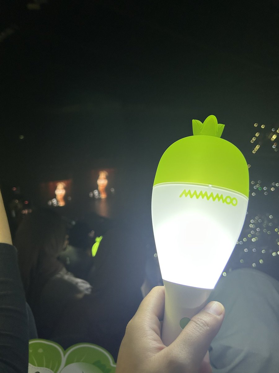 JerryHeaven95's tweet photo. Only 2 ppl knew user Jerryheaven95 are here π
#MAMAMOO #λ§λ§λ¬΄ #MAMAMOO_KL https://t.co/Ar8zvLfVGr
