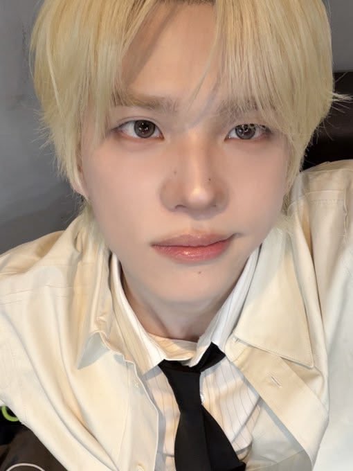 netineti33's tweet photo. 난 쌩눈이 더 좋긴한데 원래 존잘한테 약간의
톤그로는 악세사리라고 
컬러렌즈꼈을때 살짝 뜨는 느낌도 오히려 좋음 https://t.co/P9i4yqbUwb