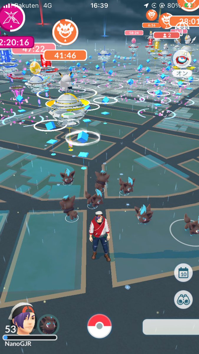 ikeyan_spoon's tweet photo. ゾロアの特性（相棒に設定してるポケモンの姿で出現する）を利用して騙して遊ぼうとしたら、素で自分が色違いが出たと勘違いするわ、色違いゾロアを送ろうとするわで大自爆
 #ポケモンGO https://t.co/7ZvApQeI1o