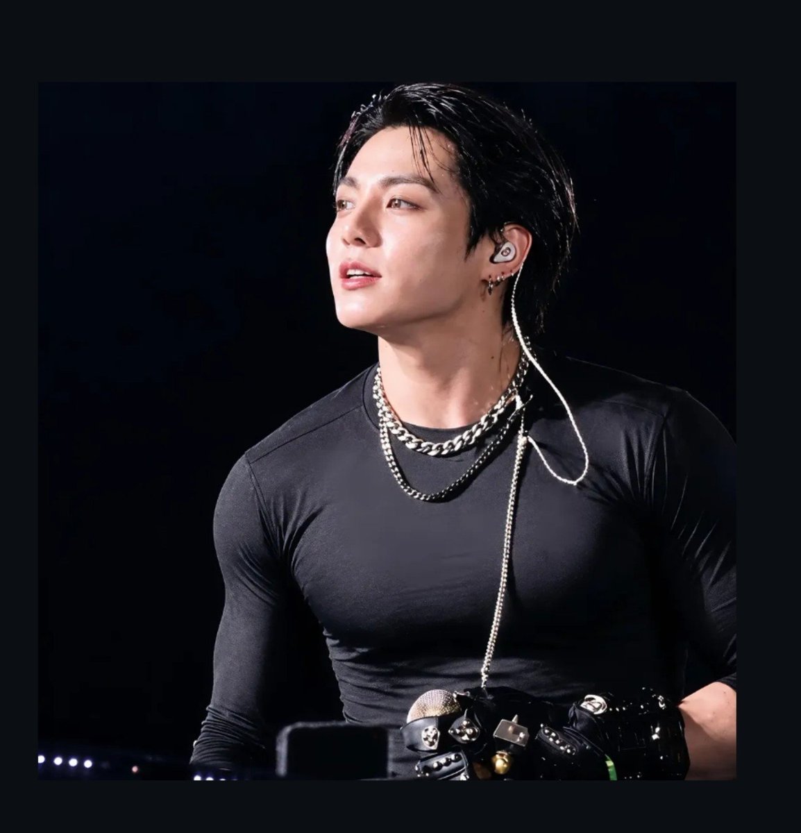 _mnijungkook__'s tweet photo. https://t.co/13K1k7aJcb