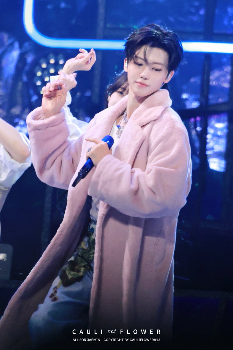 cauliflower813's tweet photo. 261010 Star Festival Pre

#JAEMIN #재민 #ジェミン https://t.co/mEebojY3eS