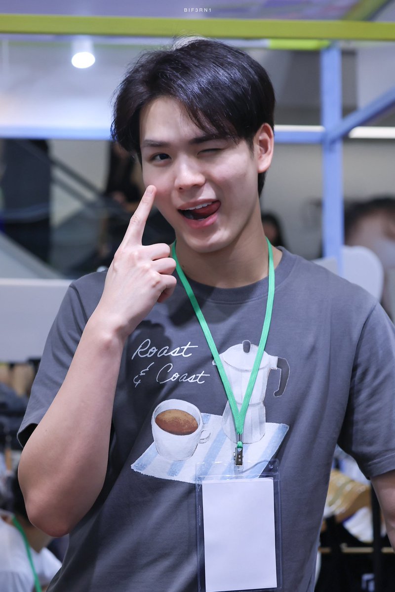 mynew_tsp's tweet photo. CFพ่อค้าค่ะน่ารักมาก

#PingKrittanun
#Pemmo https://t.co/9NWEVSEjG5