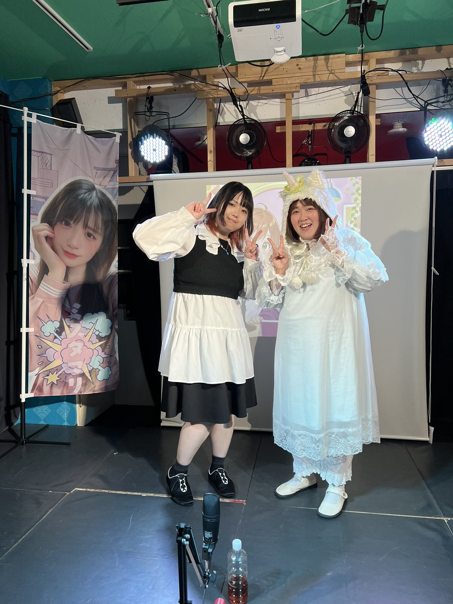 nkcneugdps's tweet photo. 本日は #秋葉原コンシールシアター にて #劇団コンシール ココドル生放送ライブSPに行ってきました。素敵な歌にトークと楽しいイベントでした☺️  #トリニティプラネット #佐倉ちな #高羽はいぢ https://t.co/GRx7iTsS6F