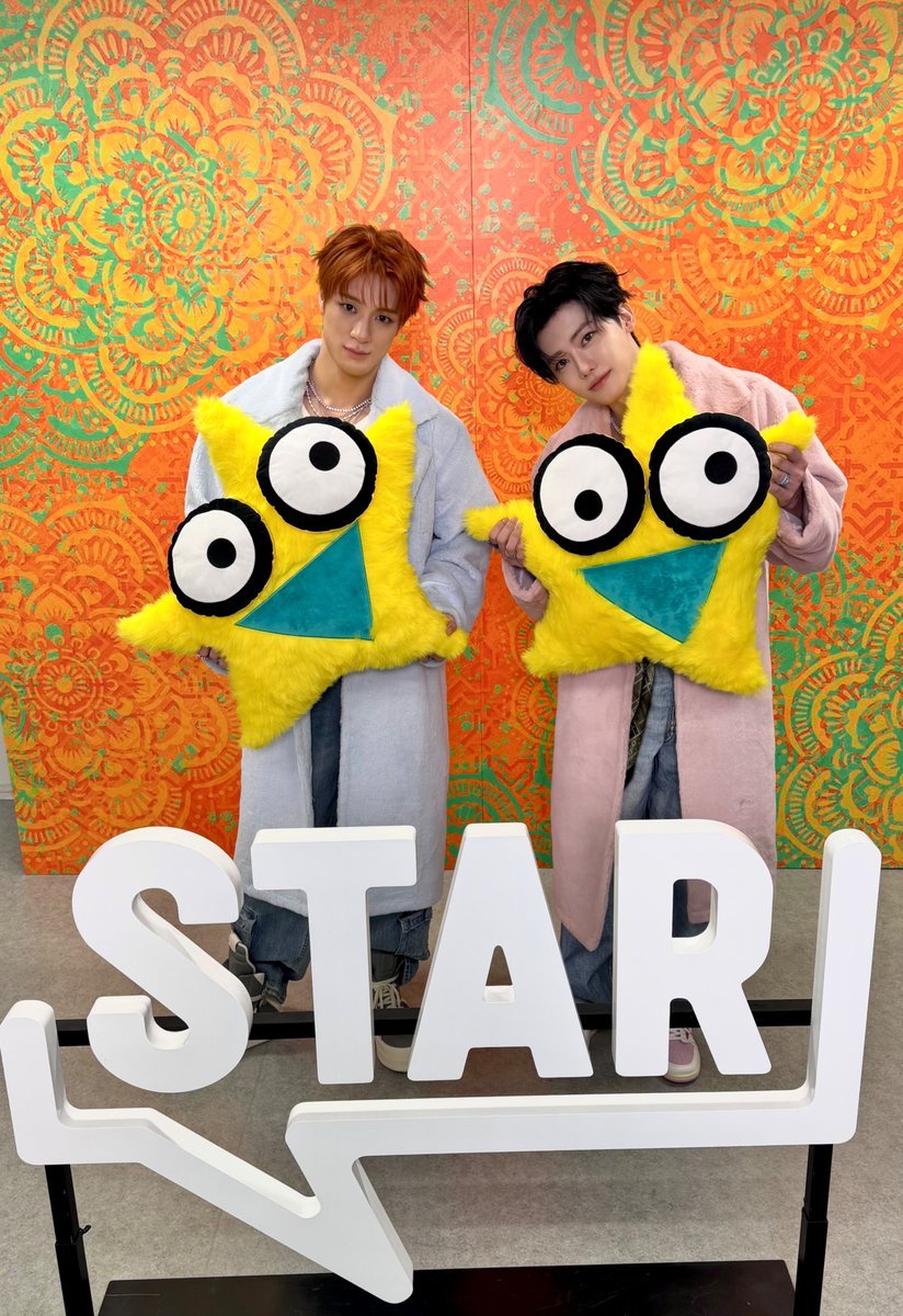 DawidG10's tweet photo. ／
⭐️ #STARフェス ⭐️
＠ぴあアリーナMM
＼

まもなくDAY１が開演します！！

トップバッターは！
NCT JNJM のお二人🐶🐰

本番前のお写真を📸

🎟️ 生放送 🔽
PIA LIVE STREAM：https://t.co/Tt4SqEz74D

⚠️ライブ配信のみ 
⚠️追っかけ再生・アーカイブ配信はありません

#NCTJNJM https://t.co/EXzYycZozV
