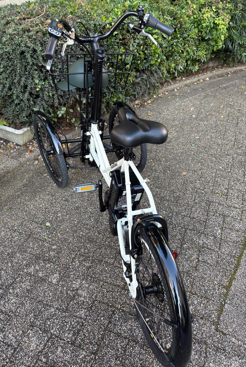 lopchip's tweet photo. カワサキのnoslisu(電動アシスト自転車)モニターキャンペーンに当選しまして、本日納車です☺️

最寄りの南多摩エリアの取扱店から自宅の北多摩南部エリアまで片道13キロの道程を1時間程掛けてゆっくり帰ってきました
取扱店が近くにないのが残念なところです

#noslisu #カワサキ #電動アシスト自転車 https://t.co/WpZ7YPbuO1