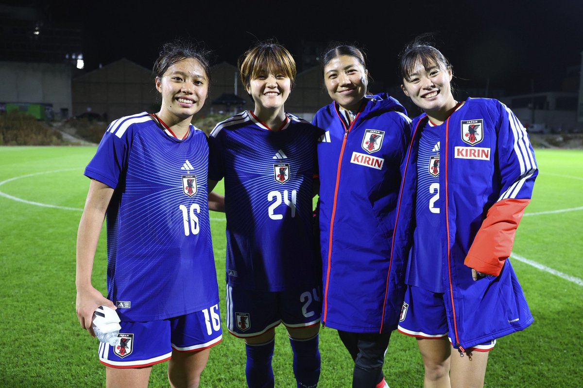 shima_0508's tweet photo. デビューすることができました🇯🇵
サッカー人生に関わってきてくださったすべての皆さんに感謝しています！
まだここからが始まりなので、また頑張ります💪
次のドイツ戦に向けてまたしっかりいい準備❤️‍🔥 https://t.co/vE2iRBu4RH