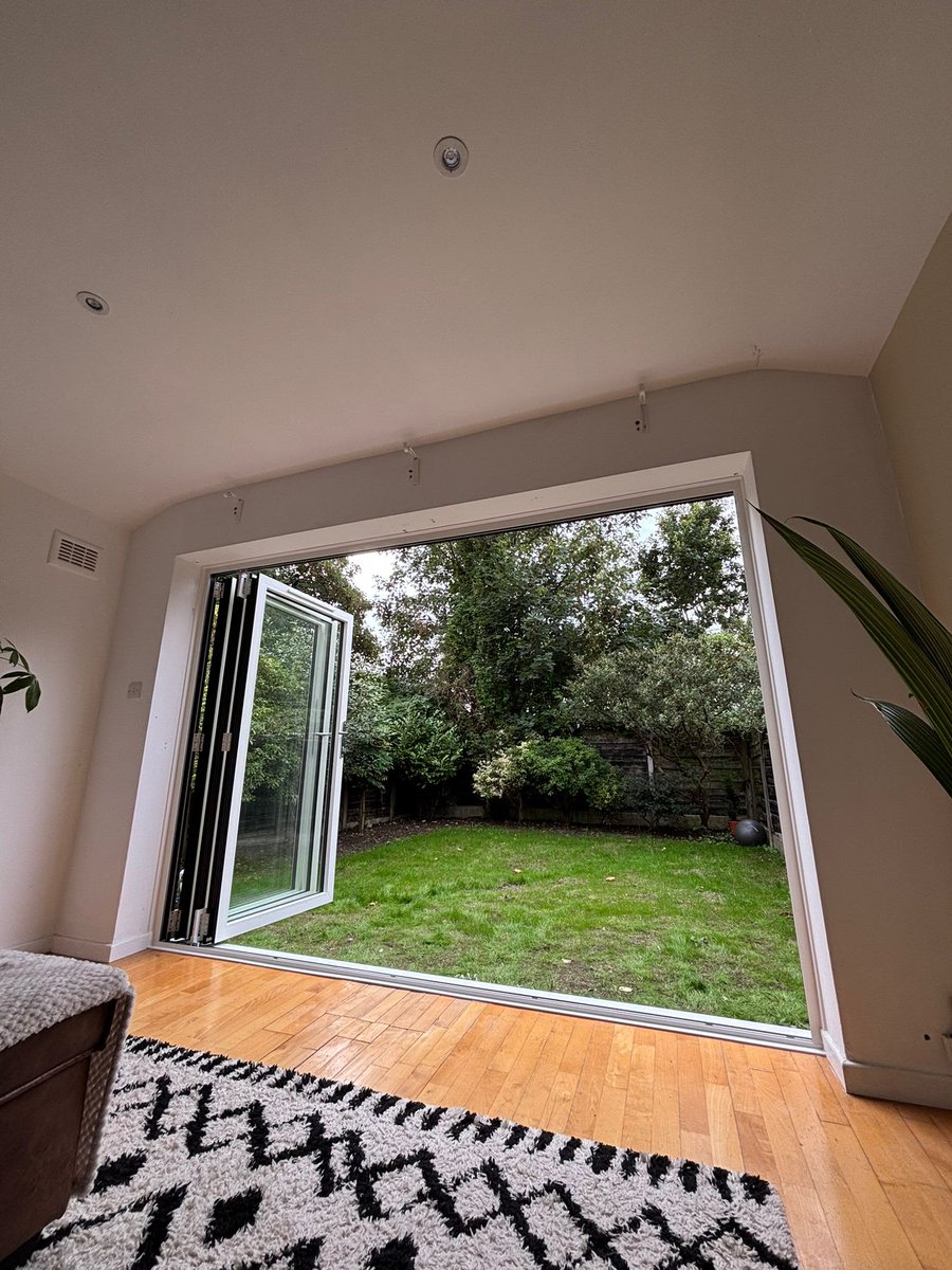 TheWindowCo's tweet photo. The perfect entrance to the garden.

3 Pane Aluminium Bi Folding Doors installed in Sale https://t.co/kRangvT31U
