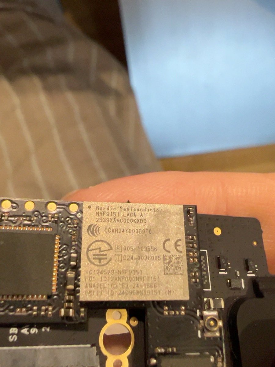 wentrre's tweet photo. Ledger Why does the circuit board have an extra layer?@Ledger https://t.co/G6NkWjCrkY