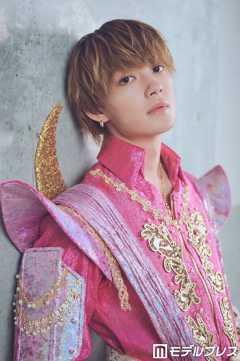 modelpress's tweet photo. ＼佐野勇斗ソロカット🩷／

ほか写真多数📸
https://t.co/YxW4zmfuje https://t.co/KlM00dH3mC