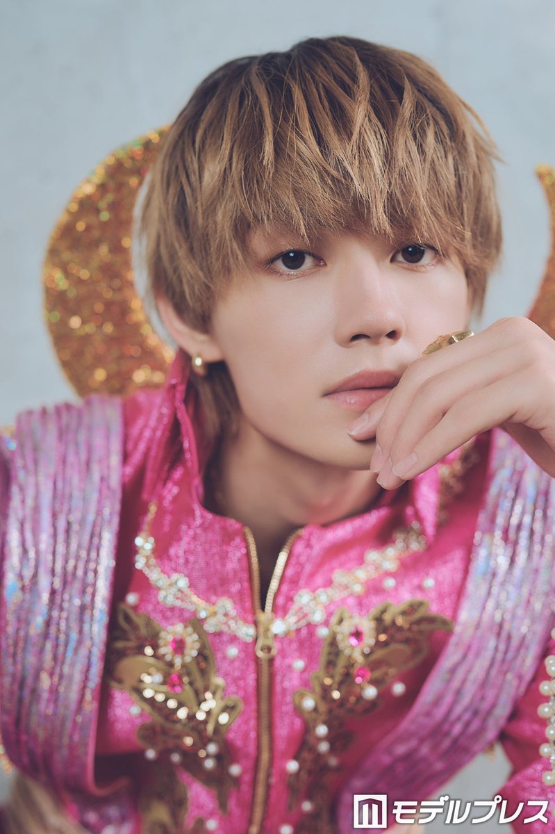 modelpress's tweet photo. ＼佐野勇斗ソロカット🩷／

ほか写真多数📸
https://t.co/YxW4zmfuje https://t.co/KlM00dH3mC