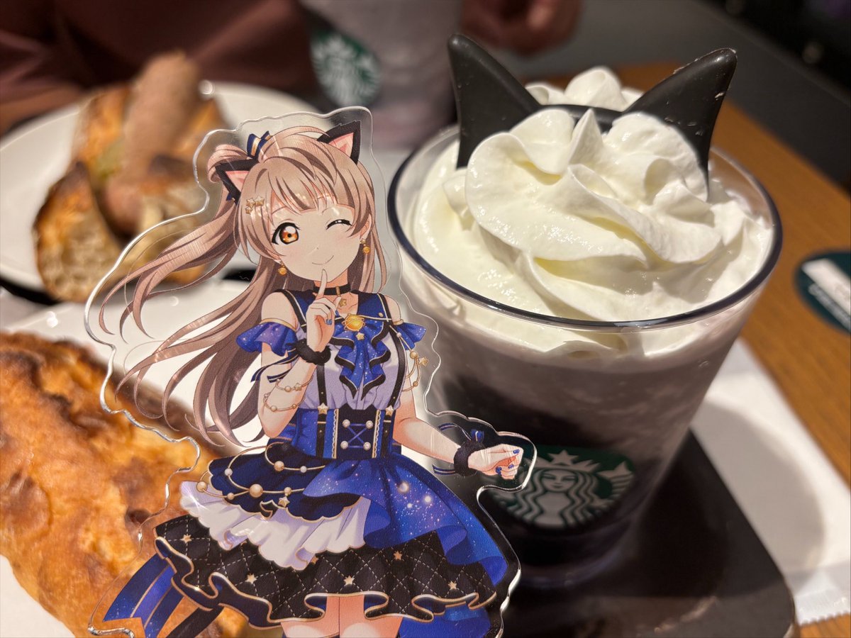yamao_AC's tweet photo. 黒耳おそろい https://t.co/WJIwNTFTeq