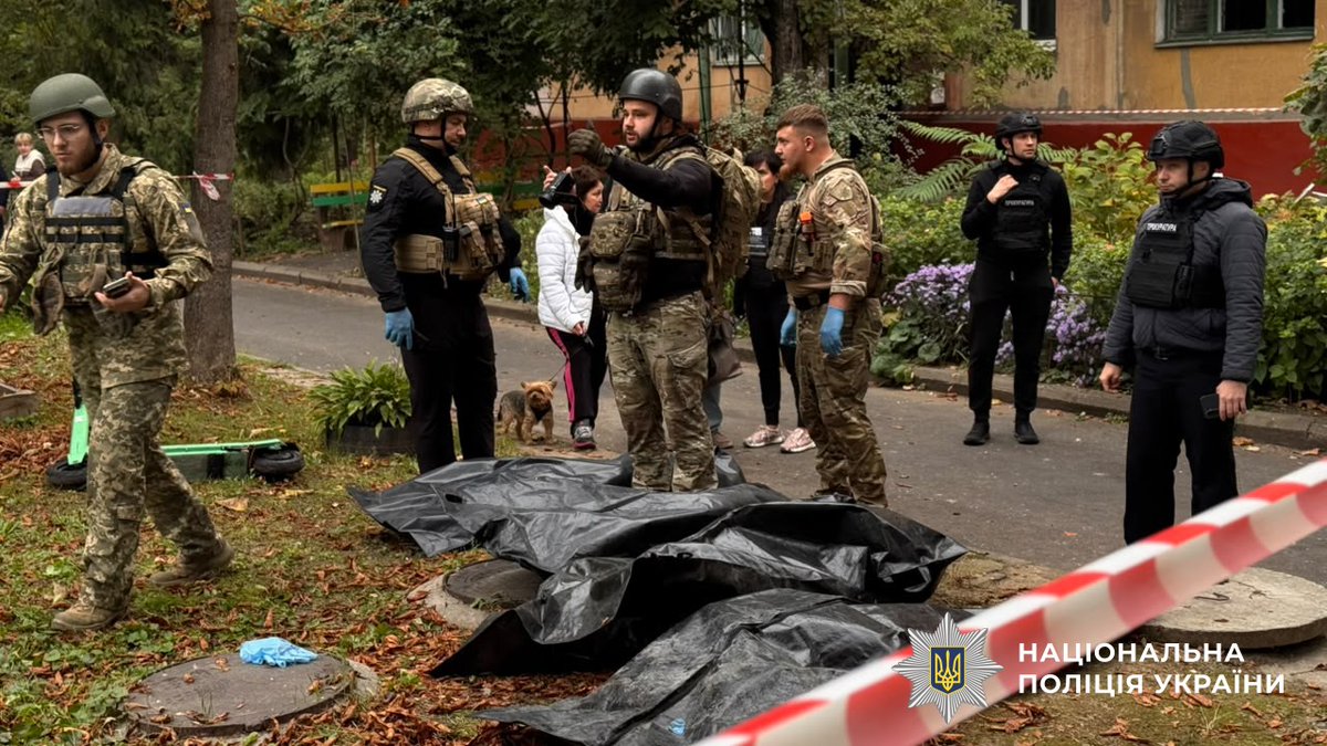 ZelenskyyUa's tweet photo. Сьогодні Росія подякувала за зняття санкцій на експорт дизелю, скинувши п’ять КАБів на житлові будинки у Запоріжжі. Станом на зараз, на жаль, відомо про 12 загиблих, серед них три дитини. Мої співчуття всім рідним та близьким. Ще 14 людей поранені, стан двох із них важкий – лікарі борються за їхні життя. З’ясовується інформація про ще 12 людей, які могли бути там. Всі служби на місцях, тривають пошуково-рятувальні операції. Вночі під ударами були 13 наших регіонів. Є руйнування житлових будинків, інфраструктури, залізниці.

Ця ніч стала ще одним підтвердженням, що в Росії сприймають будь-яке послаблення тиску як сигнал, що воювати далі нібито можна, що скидати бомби на міста нібито можна. Потрібні інші сигнали. Росія повинна зрозуміти, що війну треба зупиняти, і для цього вона повинна відчувати свої втрати. Зараз саме наша далекобійність це забезпечує. І наші відповіді на російські удари будуть. Дякую всім, хто допомагає.