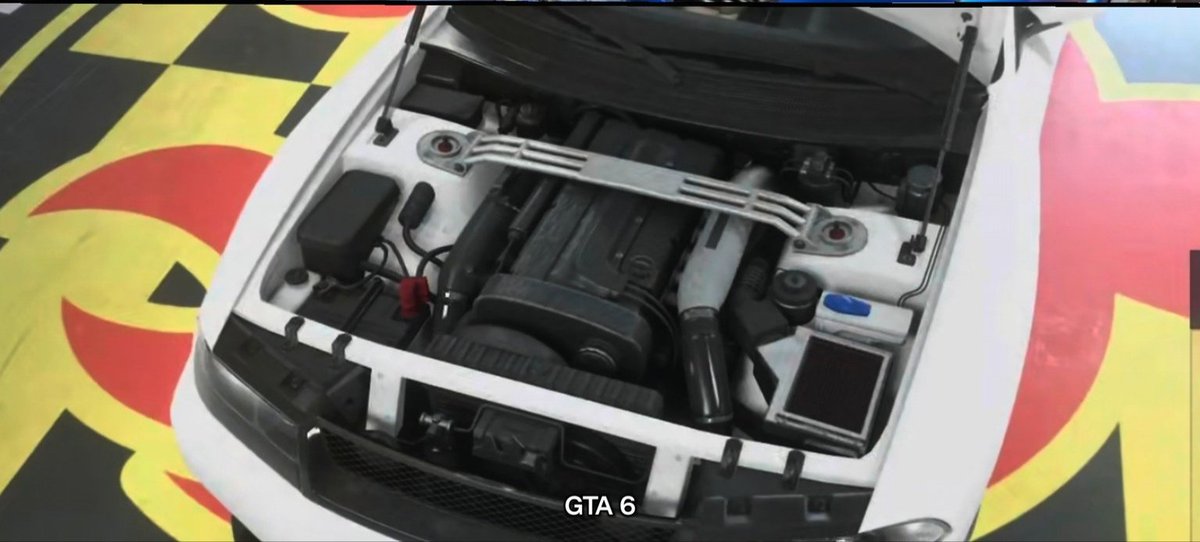 VicestarGames's tweet photo. GTA 5 (2013) vs GTA 6 (2026) Engine bays https://t.co/fKRoPveNbh