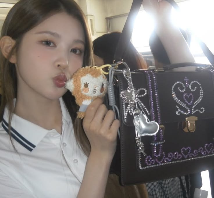 zrohyuna's tweet photo. @WeMondaze @Leolyee Terima kasih abang susah ngemod dengan mantap https://t.co/D0mr00Dufu